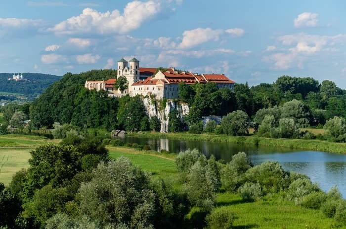 kopalnia-wiedzy-gdzie-na-wycieczke-jednodniowa-w-malopolsce-2-kopalnia-soli-wieliczka-700x465-25-04-2018.jpg