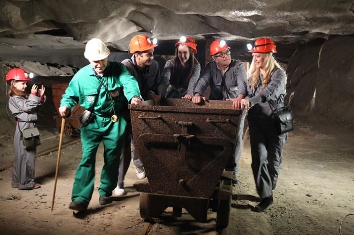 kopalnia-wiedzy-wieliczka-slawni-podroznicy-1-kopalnia-soli-wieliczka-700x465-05-10-2018.jpg